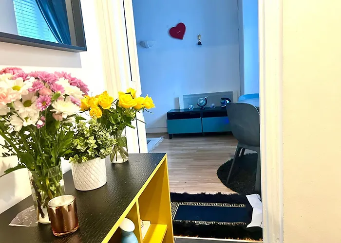 Knightsbridge One Bedroom Flat